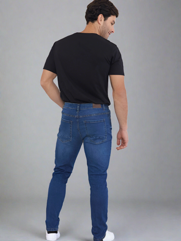 Vista frontal de Jeans Slim Fit Estilo Colombiano para Hombre