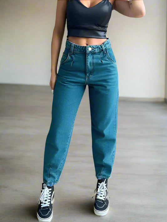 Clásicos pantalones de mama de vaqueros de talle alto estilo
