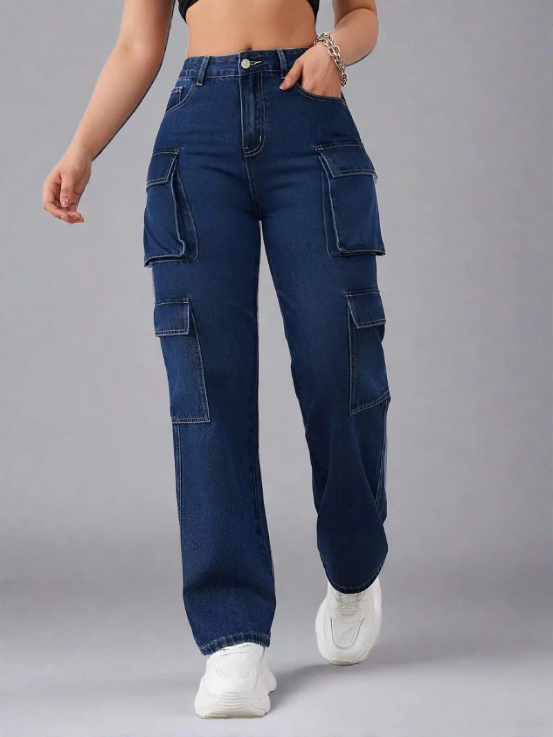 Look completo con Jeans Cargo de Ajuste Holgado en Azul Oscuro