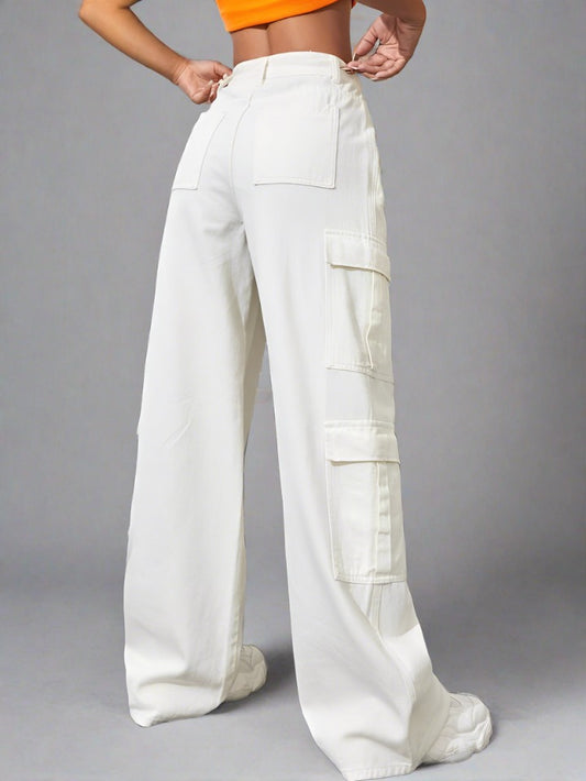 Jeans Mujer Cargo Blancos: Estilo relajado y fresco para tu día a día.
