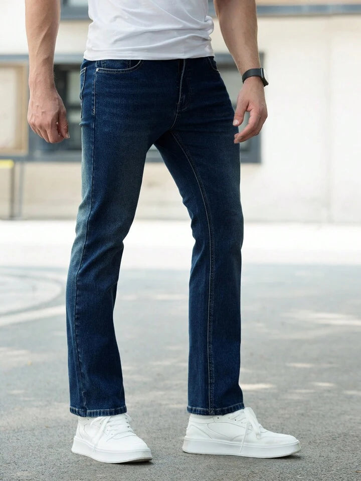 Look Elegante con Pantalones Straight Azules para Hombre de PDMX
