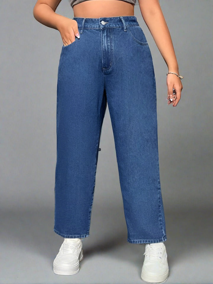 Primer plano de los acabados y tejido de calidad en Mom Jeans de PDMX para curvas