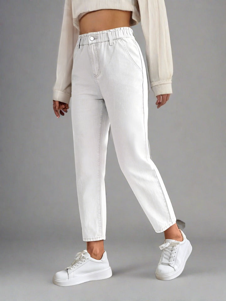 Vista trasera de Jeans Mom Blancos de moda para Mujer