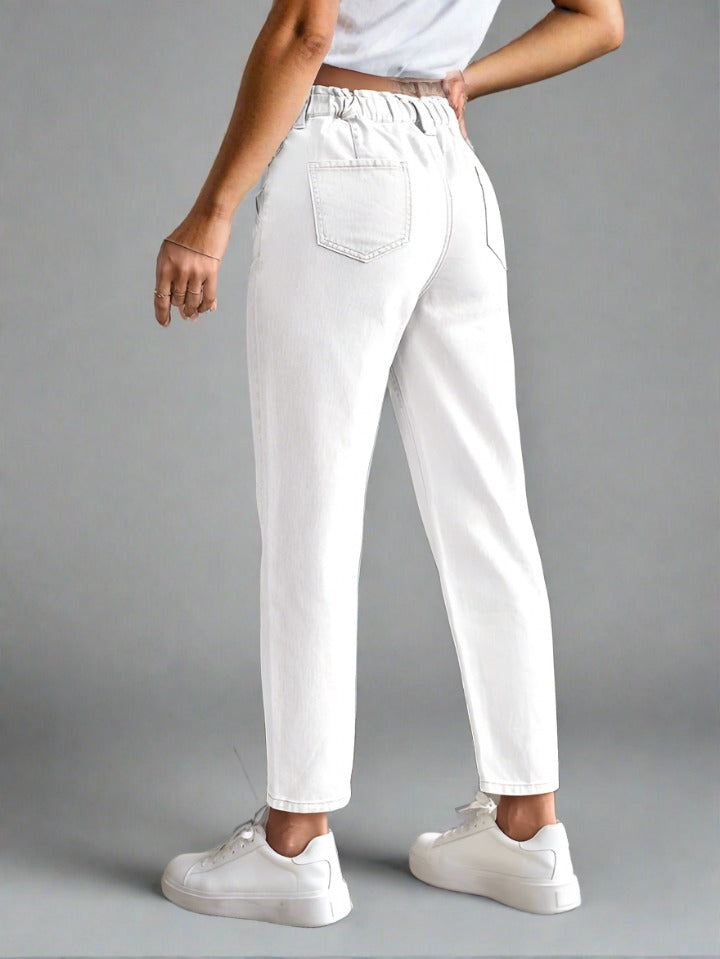 Combinación perfecta con Jeans Mom Blancos para Mujer