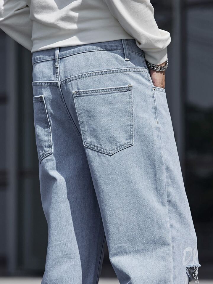 Look moderno con Jeans Boyfriend Rotos Azules Cielo de PDMX para hombres