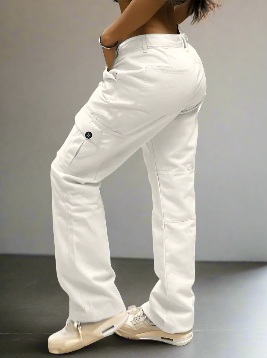 Jeans cargo blancos femeninos – Outfit ideal para looks urbanos y frescos