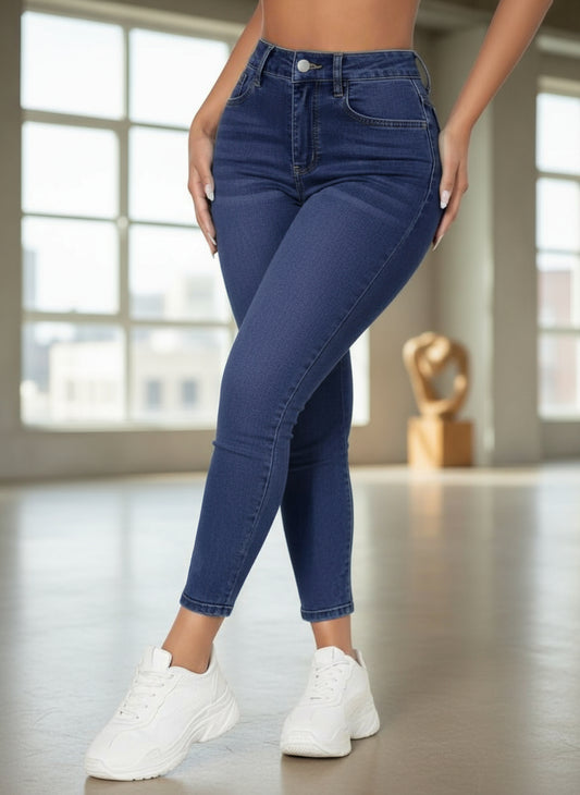 Jeans Azules De Tiro Alto Y Ajustados