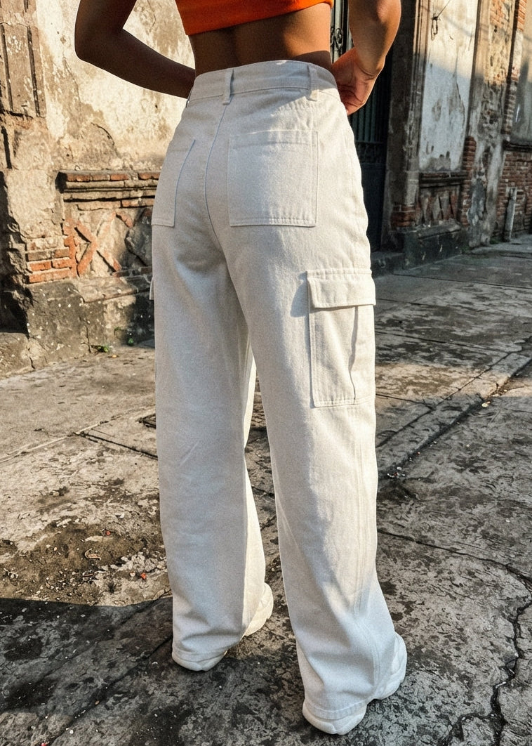 Jeans Blancos Cargo Dama: Disfruta la libertad y funcionalidad con PDMX.