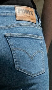 PDMX Jeans Super Skinny Mujer en denim azul con ajuste ceñido