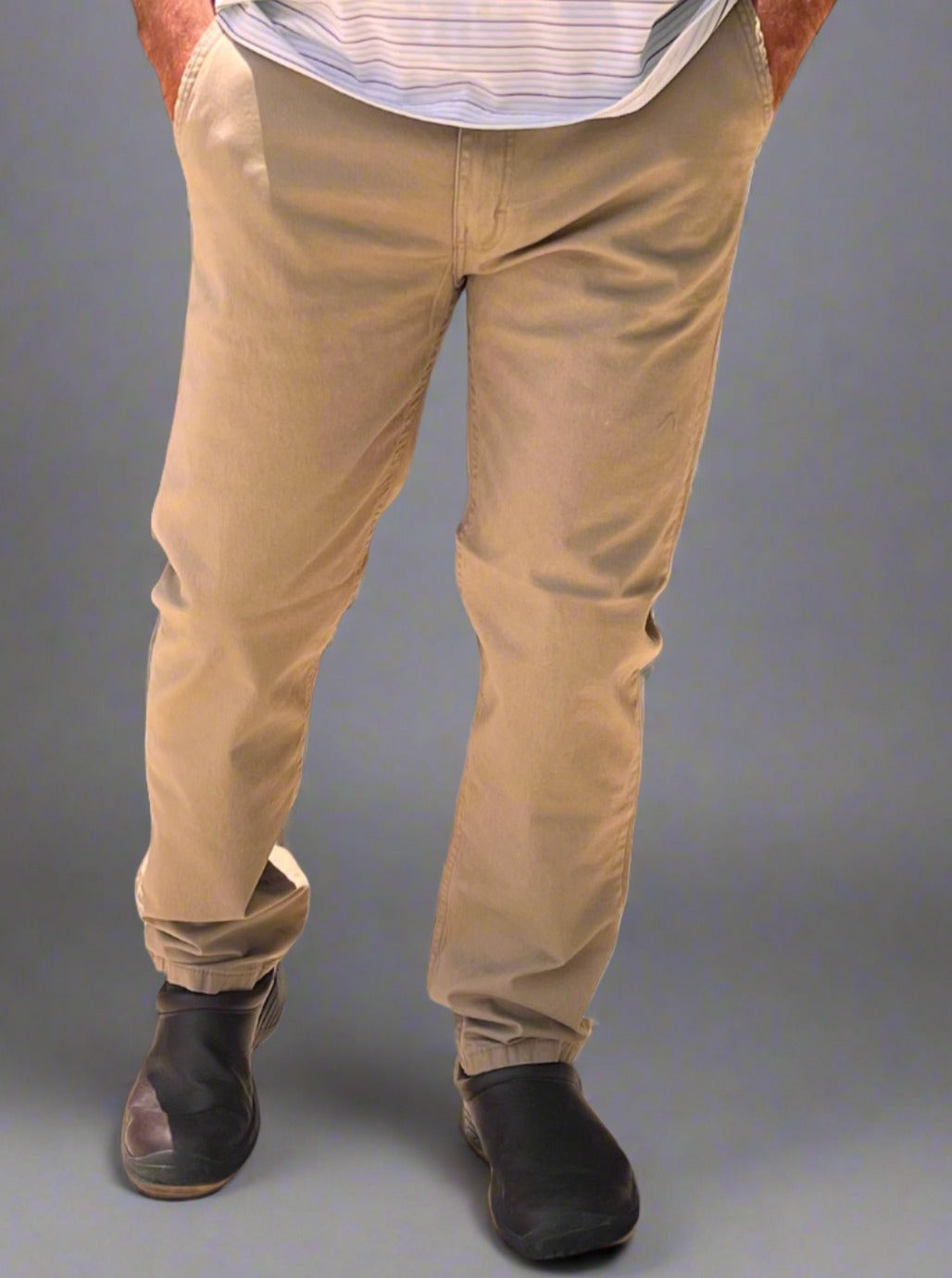 Pantalón Chino Hombre Caqui Gabardina