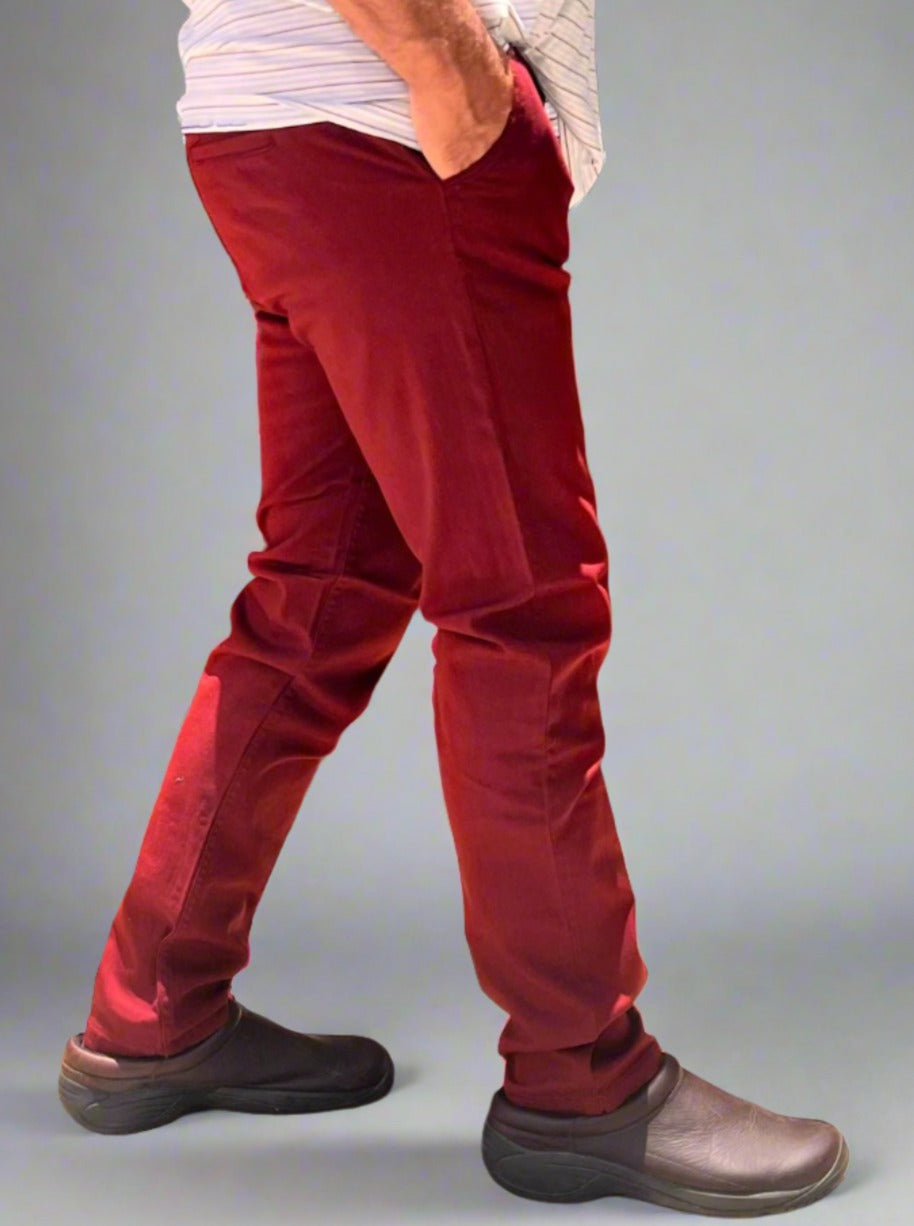 Perfil del chino rojo PDMX Jeans, colección Gabardina premium, estilo urbano de Guadalajara