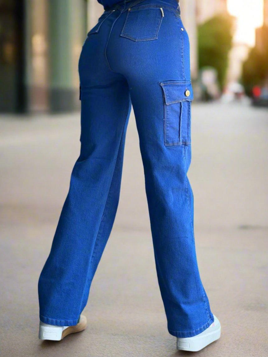 Jeans Cargo Levanta Pompis Azul Rey para Mujer