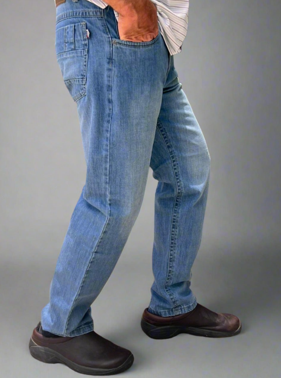 Pantalón Mezclilla Corte Recto Stretch Azul Claro Hombre PDMX