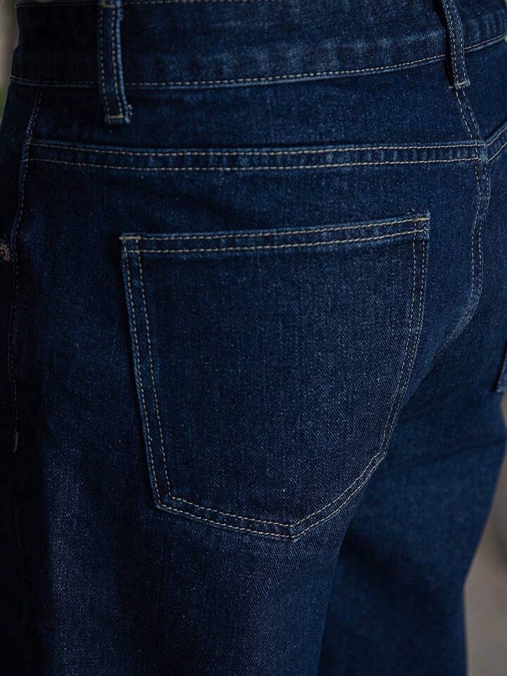 Jeans azul oscuro para hombres, perfectos para cualquier ocasión