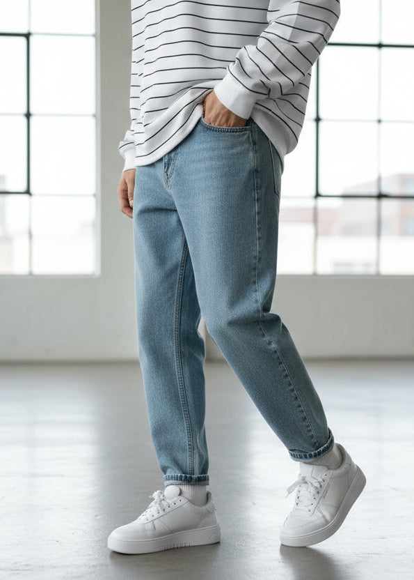 Mom Jeans Hombres Azul Claro frontal de PDMX Jeans