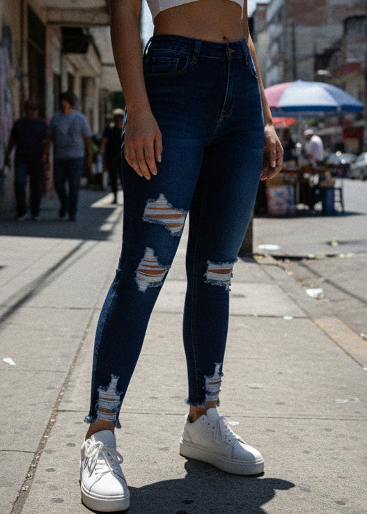 Skinny-Jeans-Rotos-Azules-sin-Cordon