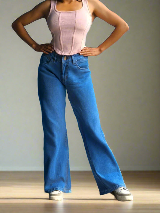 Outfit con Baggy Jeans Azul Claro Mujer - Estilo y comodidad