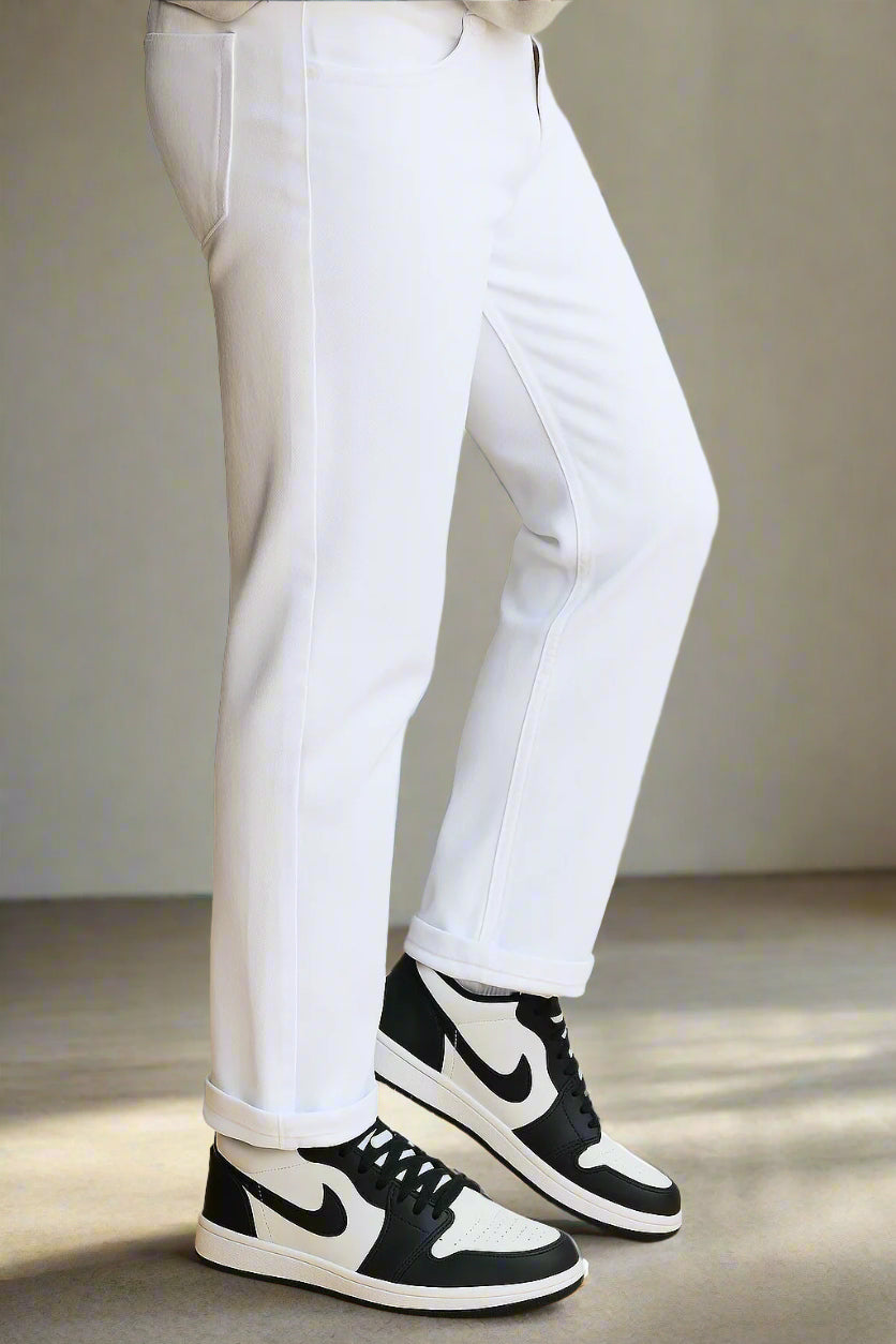 Mom jeans blancos hombre con diseño moderno PDMX