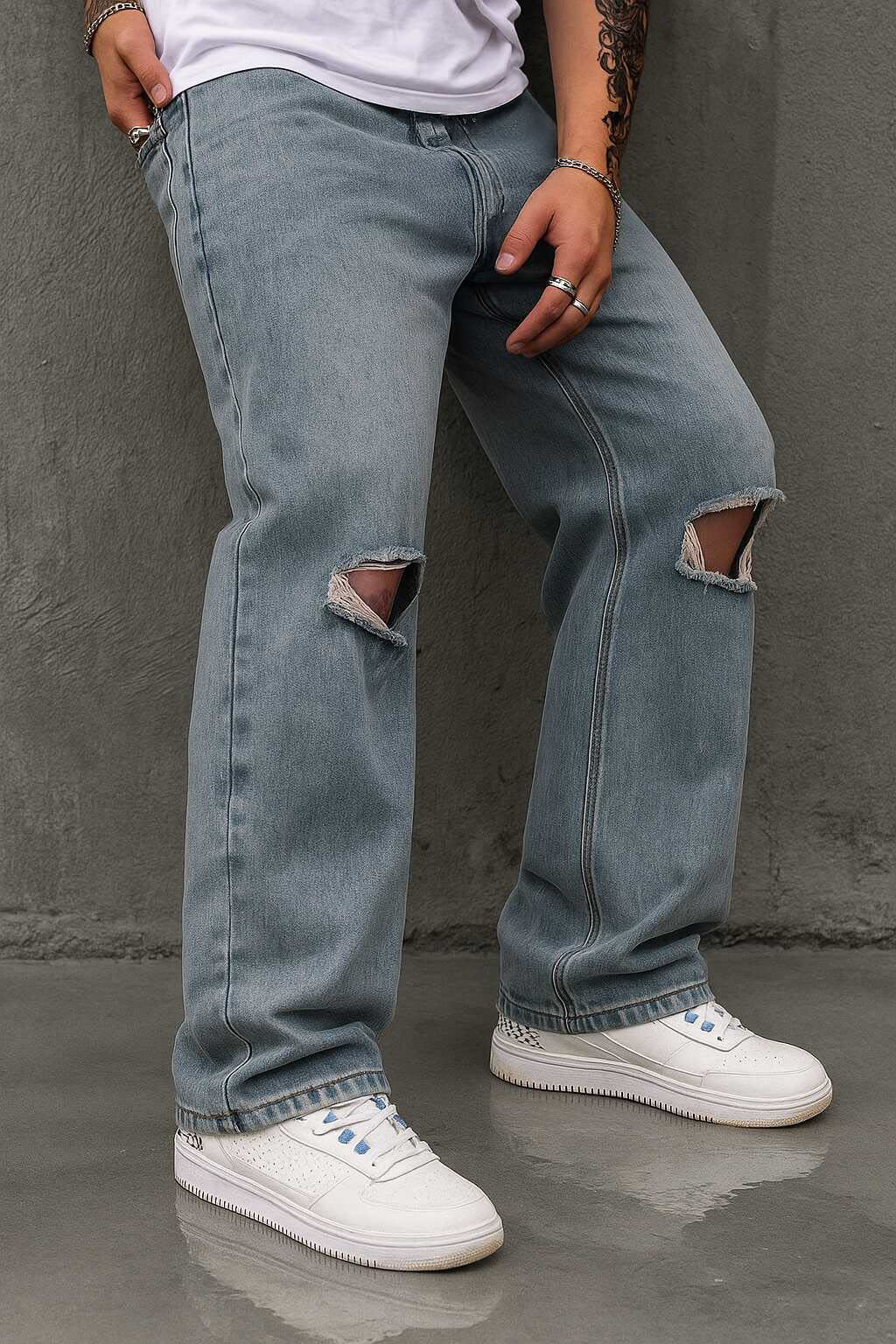 Estilo y funcionalidad en los Jeans Cargo Grises Rotos de PDMX