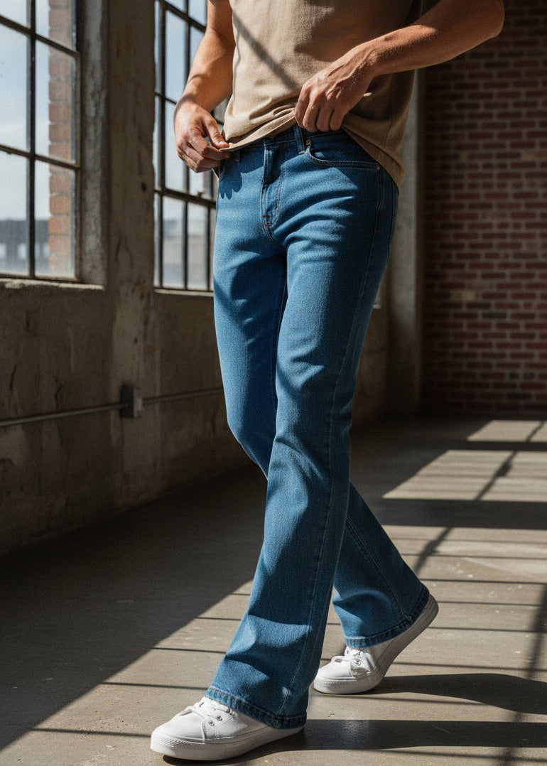 Moda Masculina Retro: Jeans de Campana Azul Cielo PDMX