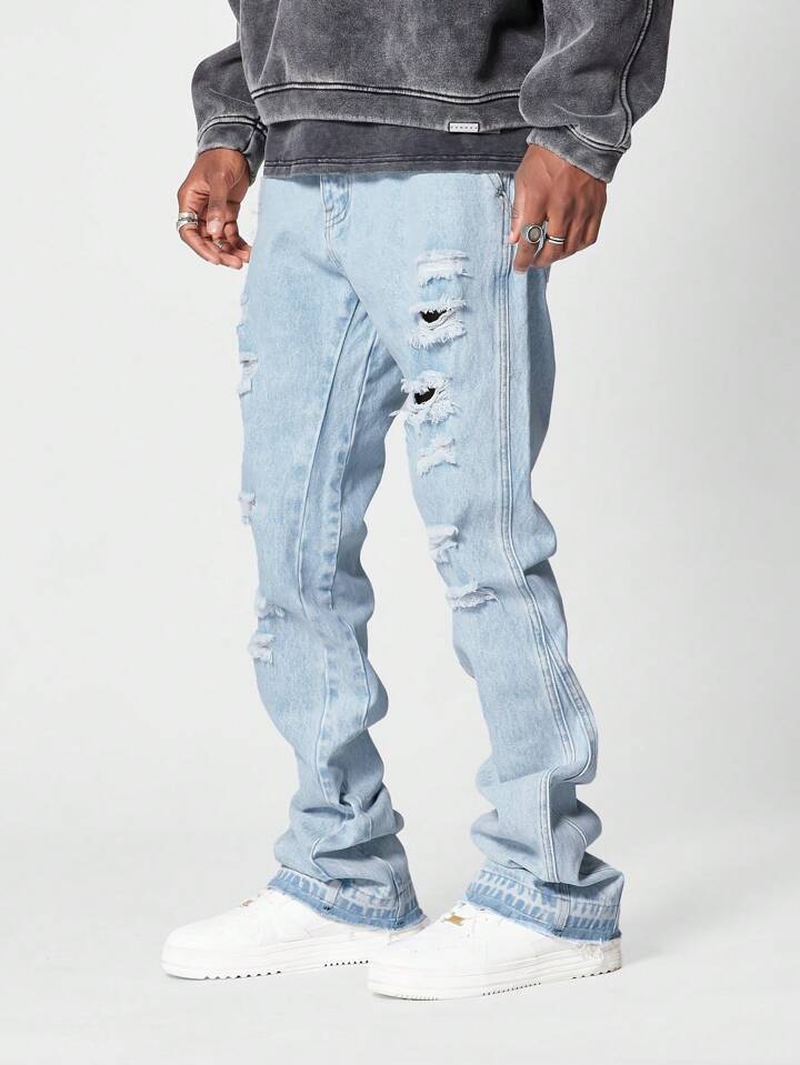 Look Casual de Hombre con Jeans Azules Rotos de Campana PDMX
